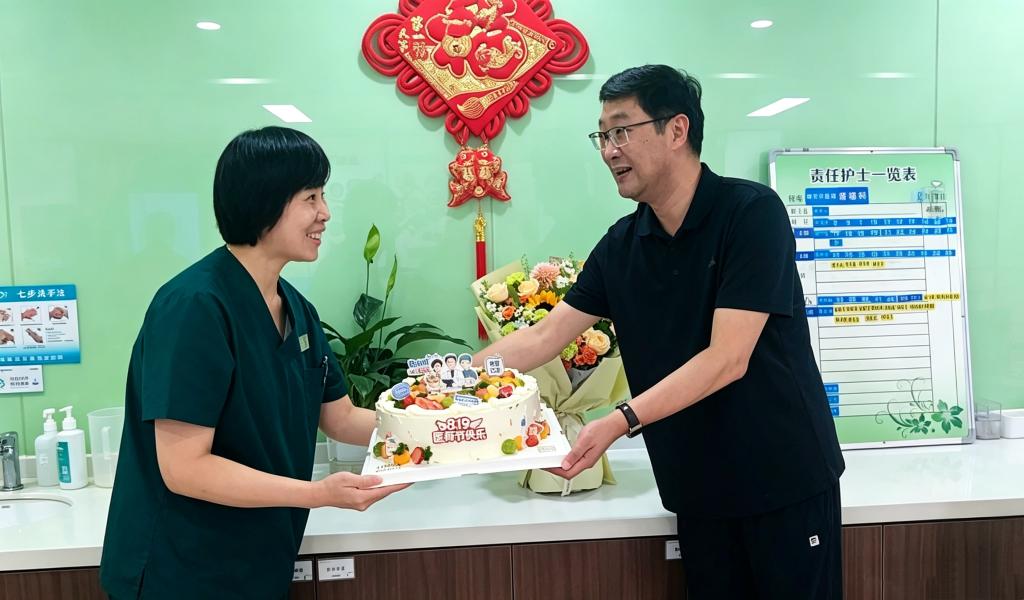 【节日慰问】致敬医者｜省残联党组成员、副理事长张鹏一行走访慰问省康复中心医院临床一线医务工作者
